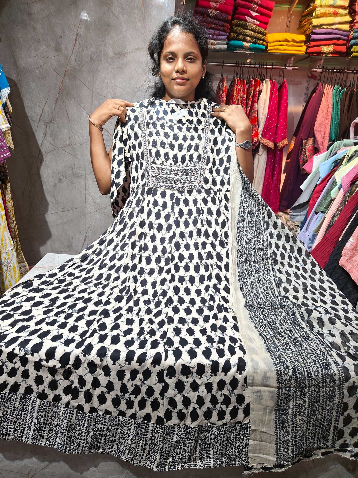 Umbrella Kurtis with Shawl – Mega Clearance Sale Just ₹499 | Keerthi Fashion Store