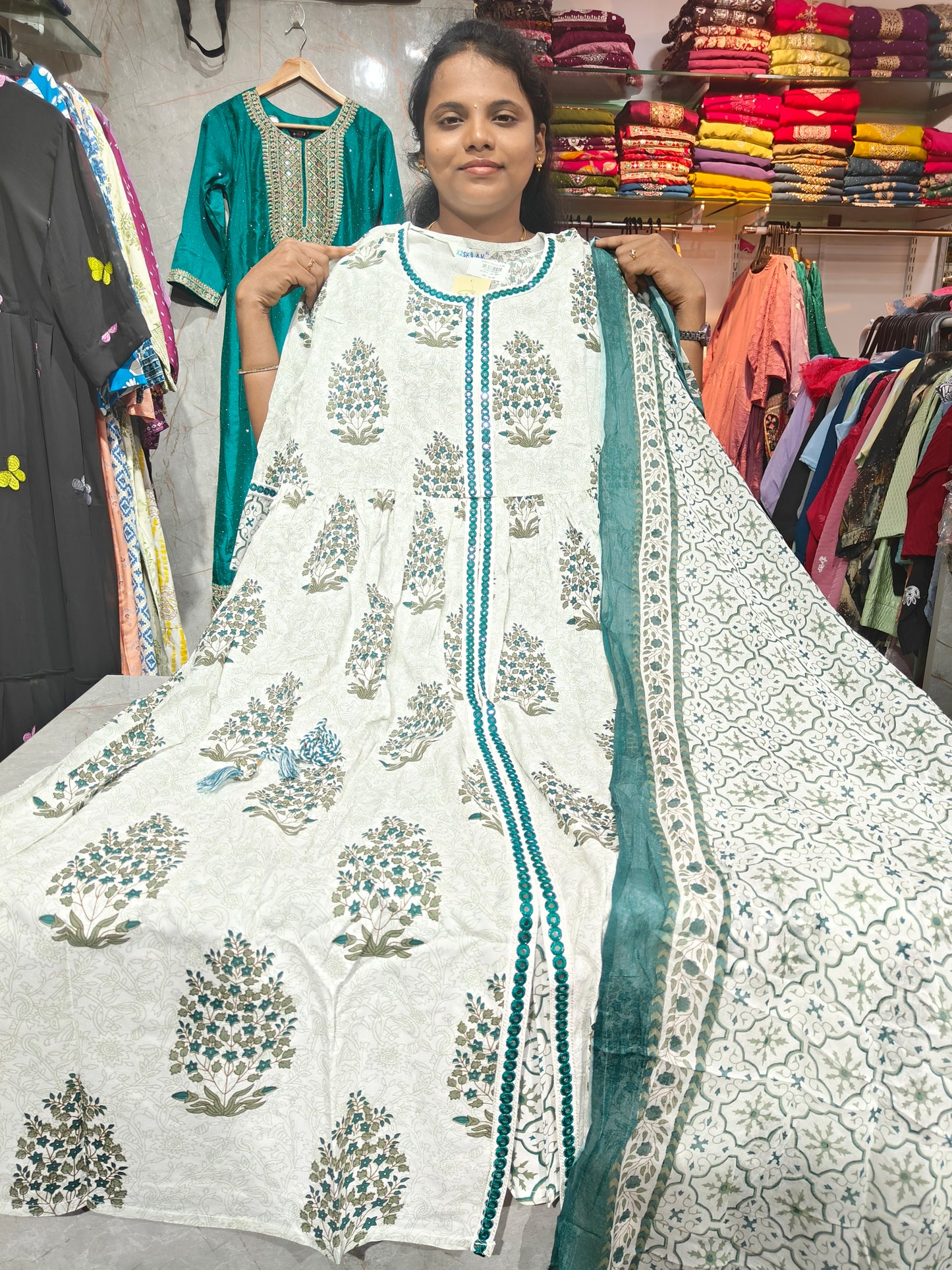 Branded Top with Shawl – Cotton Rayon | XL & XXL | Elegant Women’s Wear | ₹649 | WSTS649