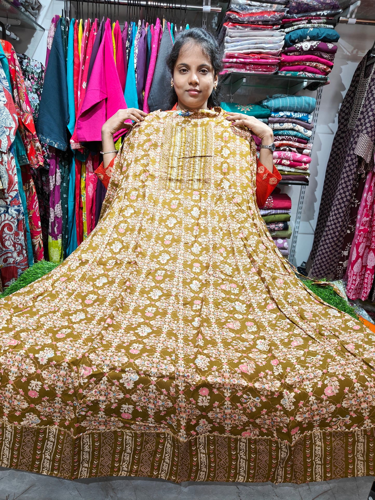 Trending Anarkali Kurti Just 499/- PSUK45