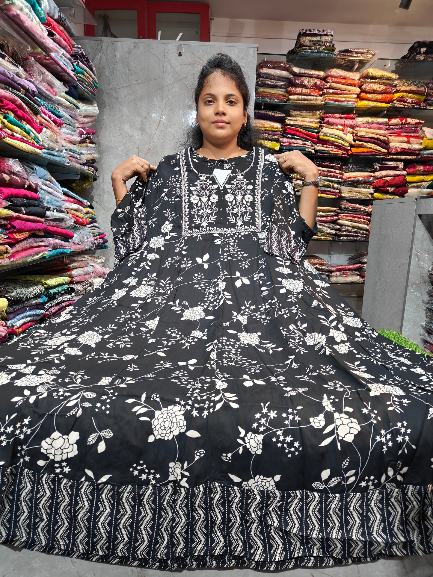 Trending Anarkali Kurti Just 499/- PSUK24