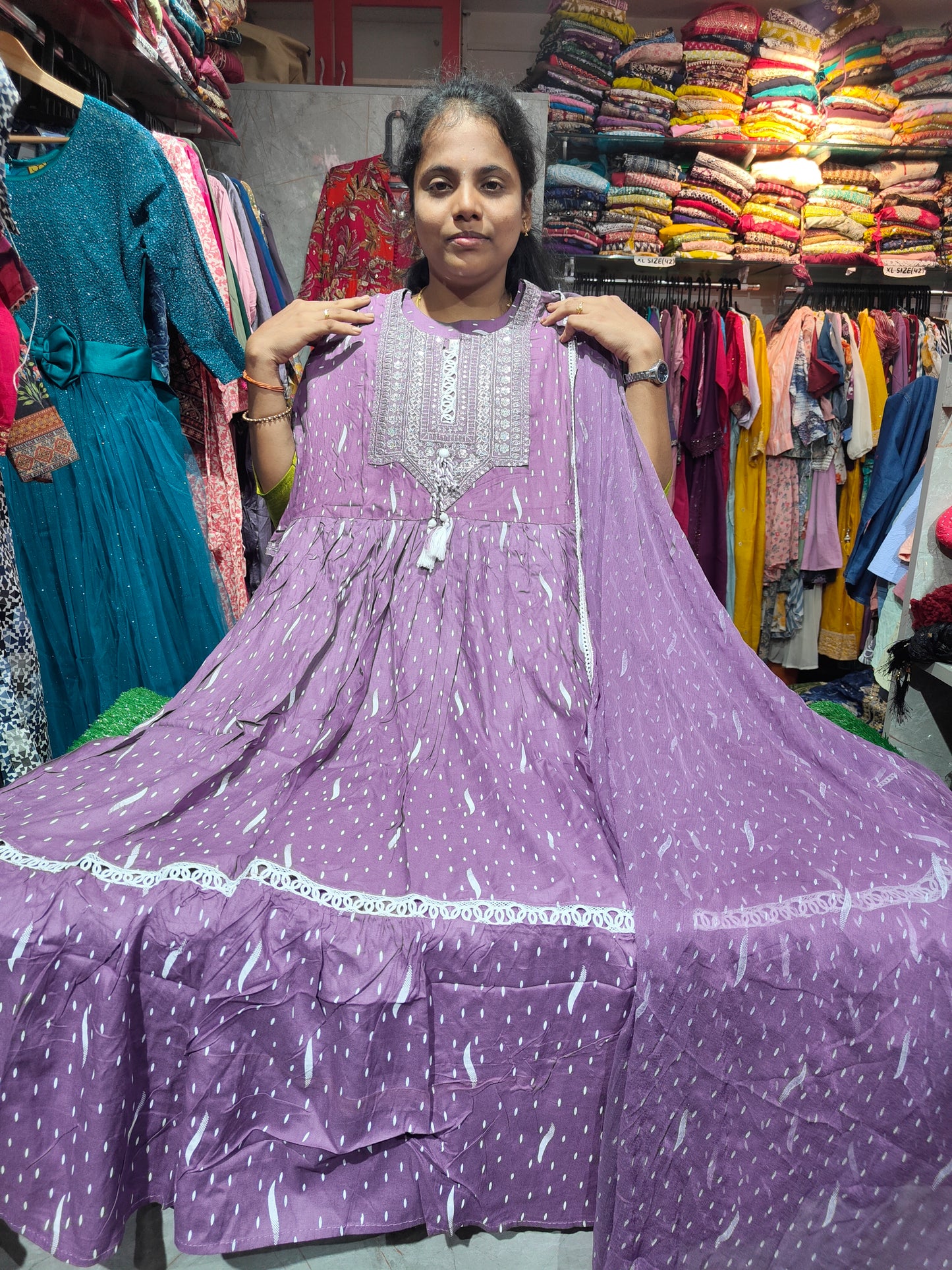 Anarkali Kurti with Shawl | Sizes M to XXL | ₹650 | Code AKS650