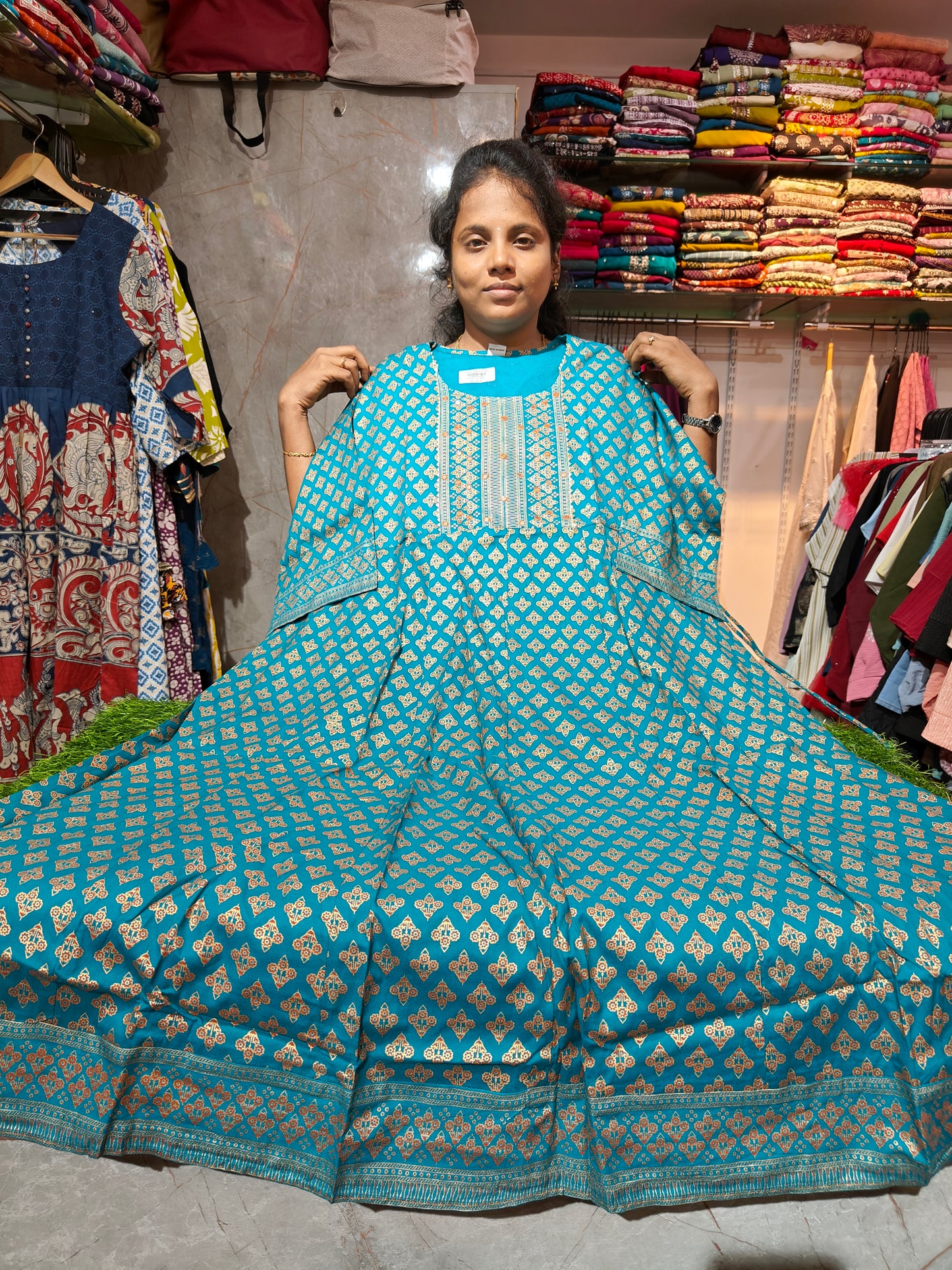 Trending Anarkali Kurti Just 499/- PSUK39