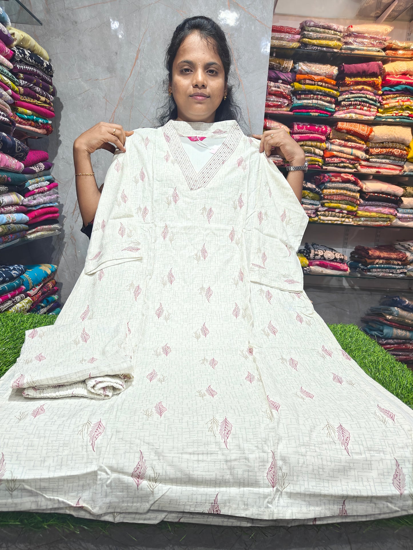 V-Neck Coord Set for Women – M to XXL | Stylish Casual Co-Ord Set | Just ₹350