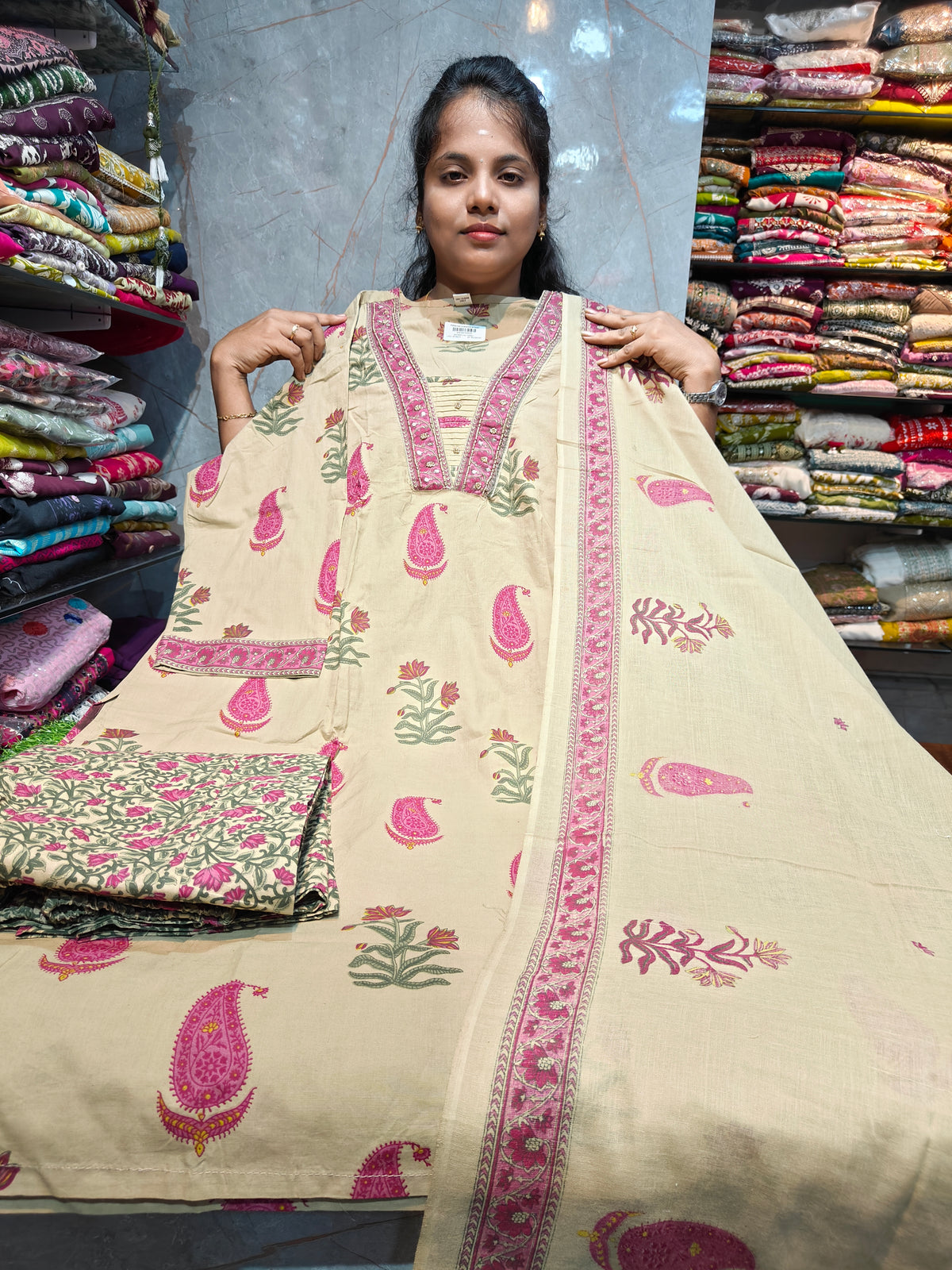 Plus Size Cotton Side Cut Kurti with V-Neck & Handwork | PSFS62 | ₹1099 | 4XL to 7XL